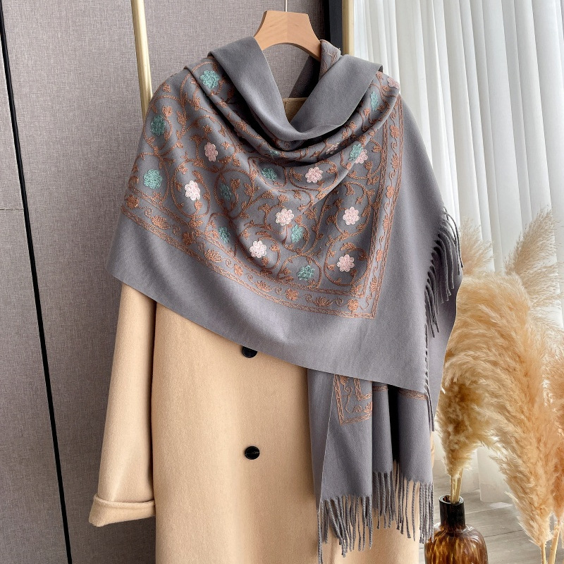 2025 Nuovo Ricamo Sciarpa di C - Cashmere Pashmina Wrap recensione e prezzo
